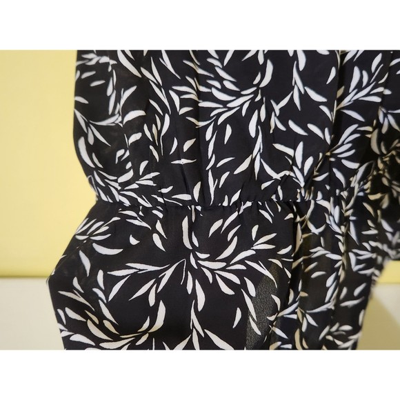 NWT White House Black Market faux wrap surplice top large - Picture 7 of 10